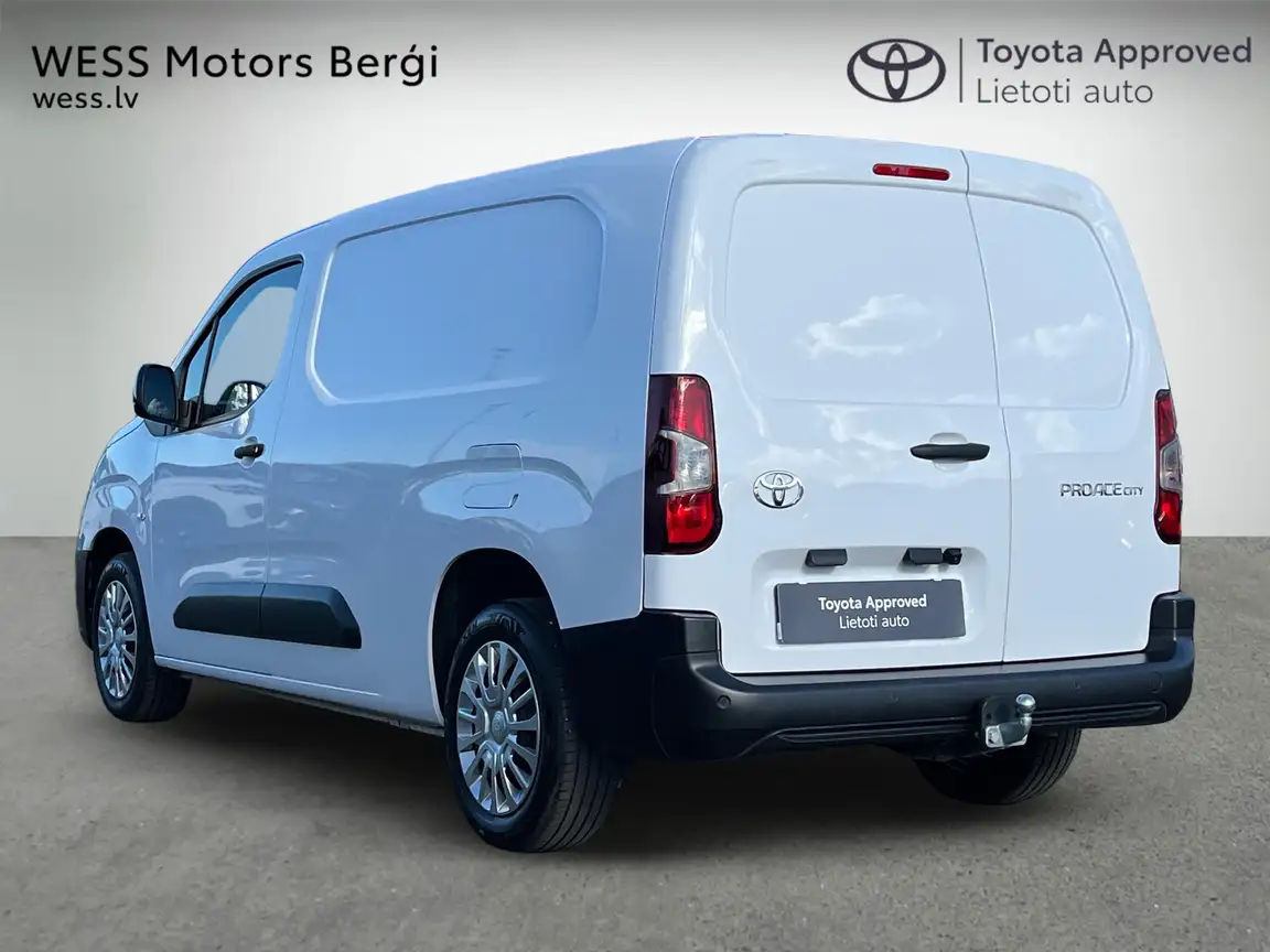 TOYOTA PROACE