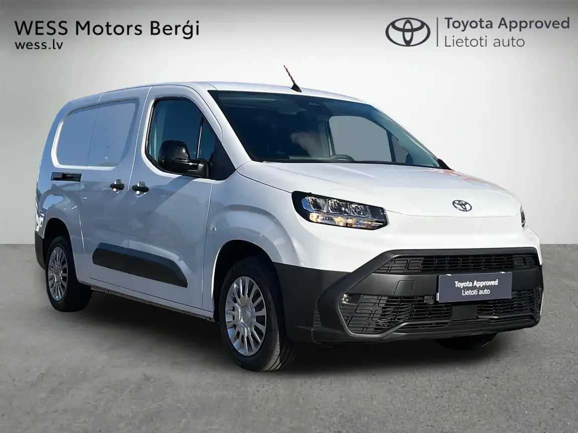 TOYOTA PROACE