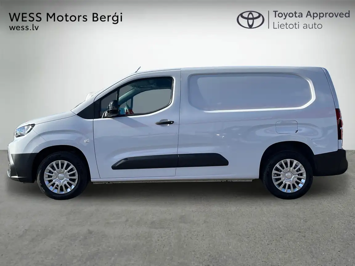 TOYOTA PROACE
