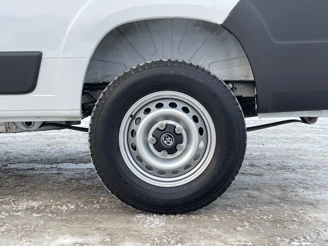 TOYOTA PROACE