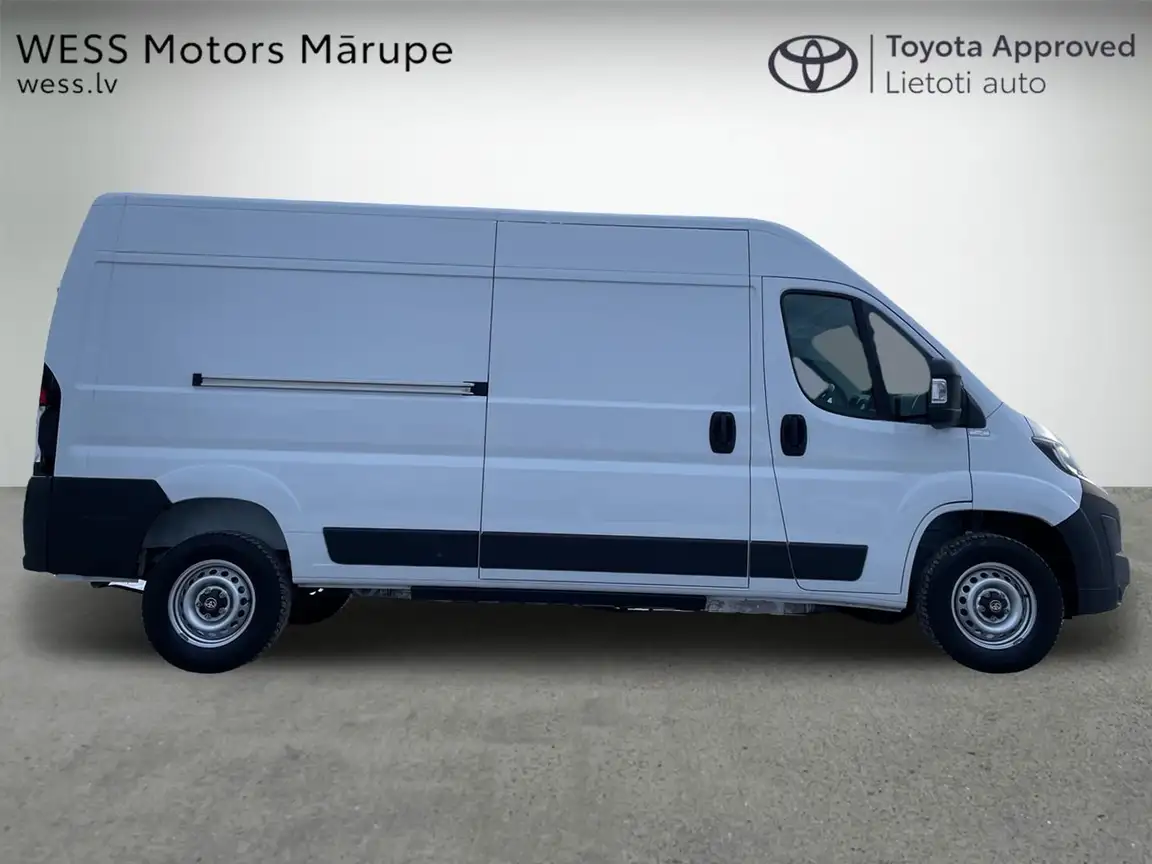TOYOTA PROACE