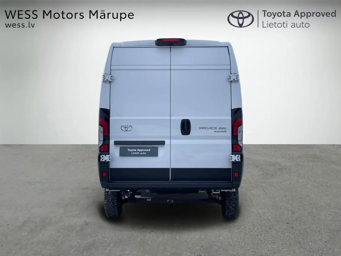 TOYOTA PROACE