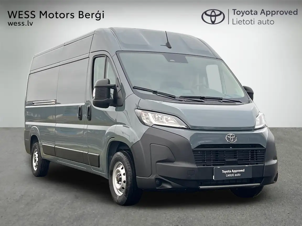 TOYOTA PROACE