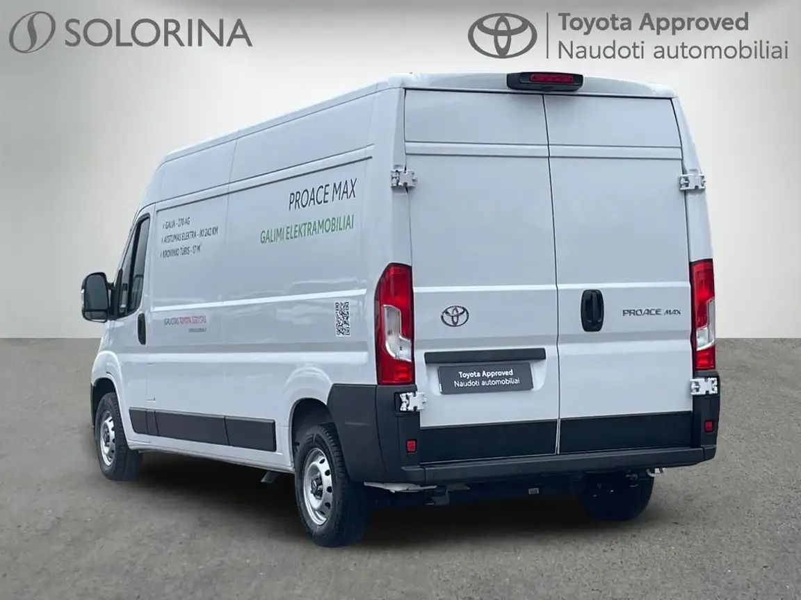 TOYOTA PROACE