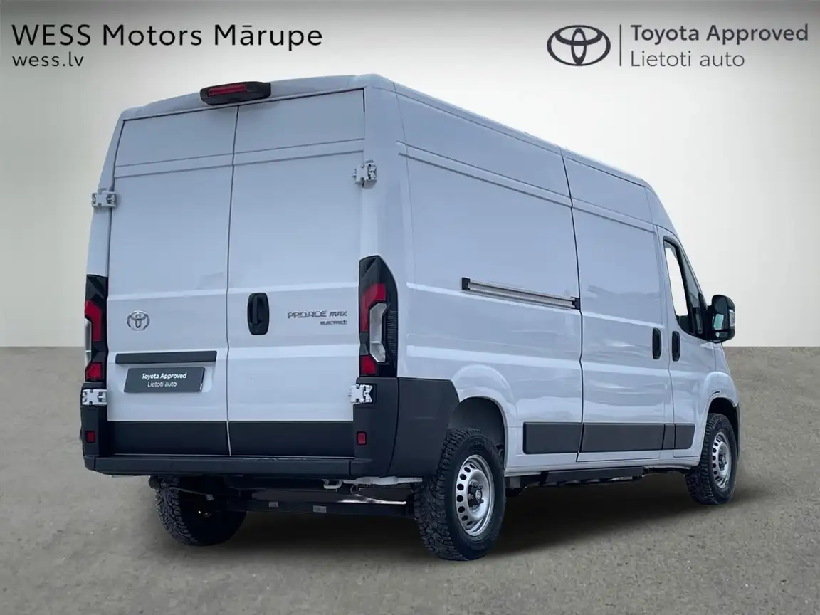 TOYOTA PROACE