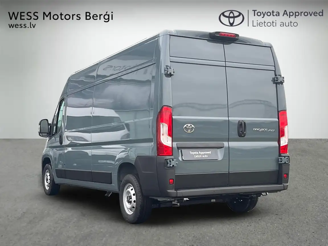 TOYOTA PROACE