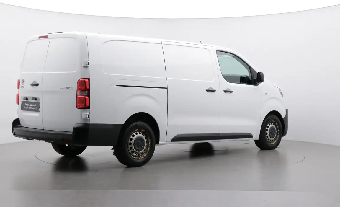 TOYOTA PROACE