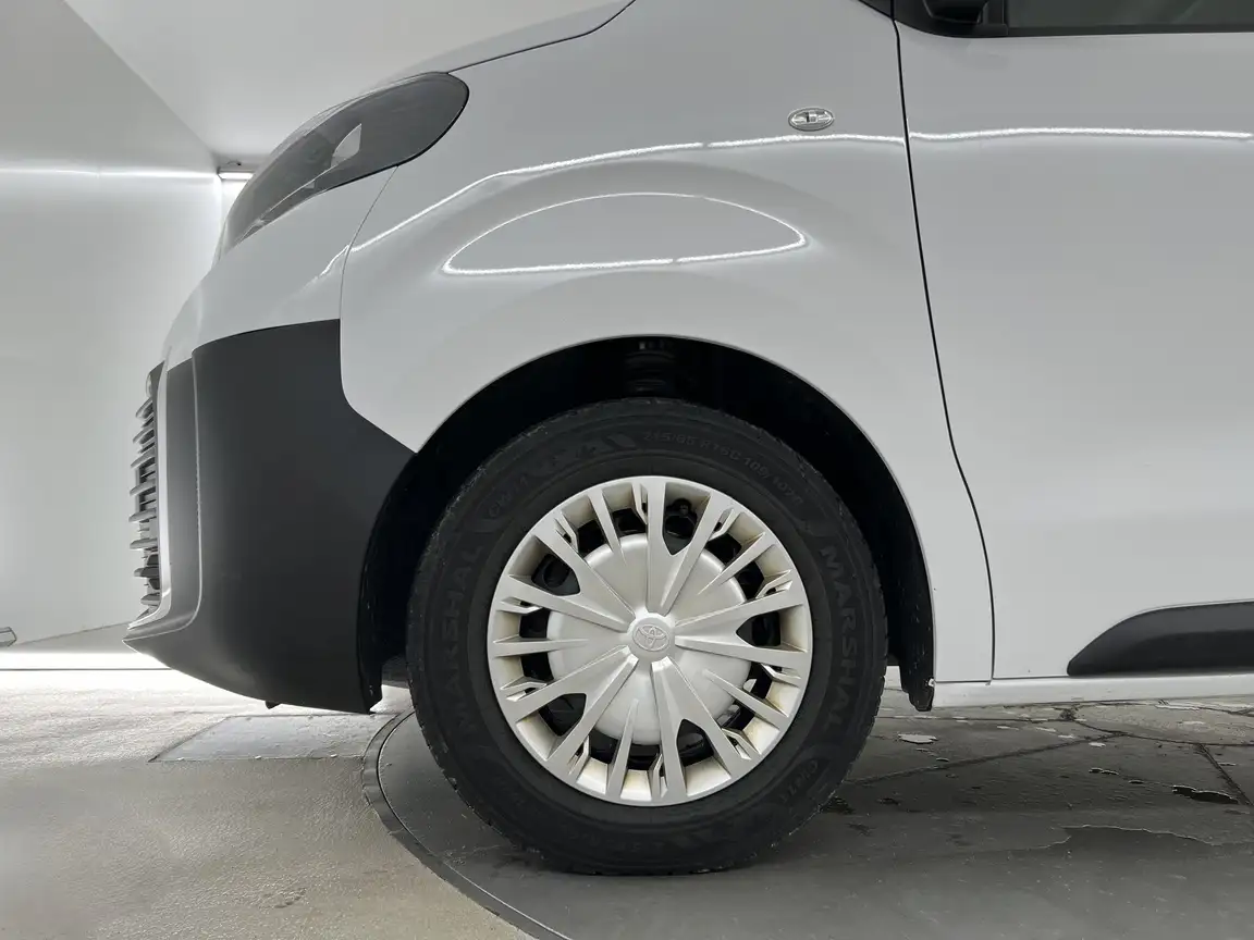 TOYOTA PROACE