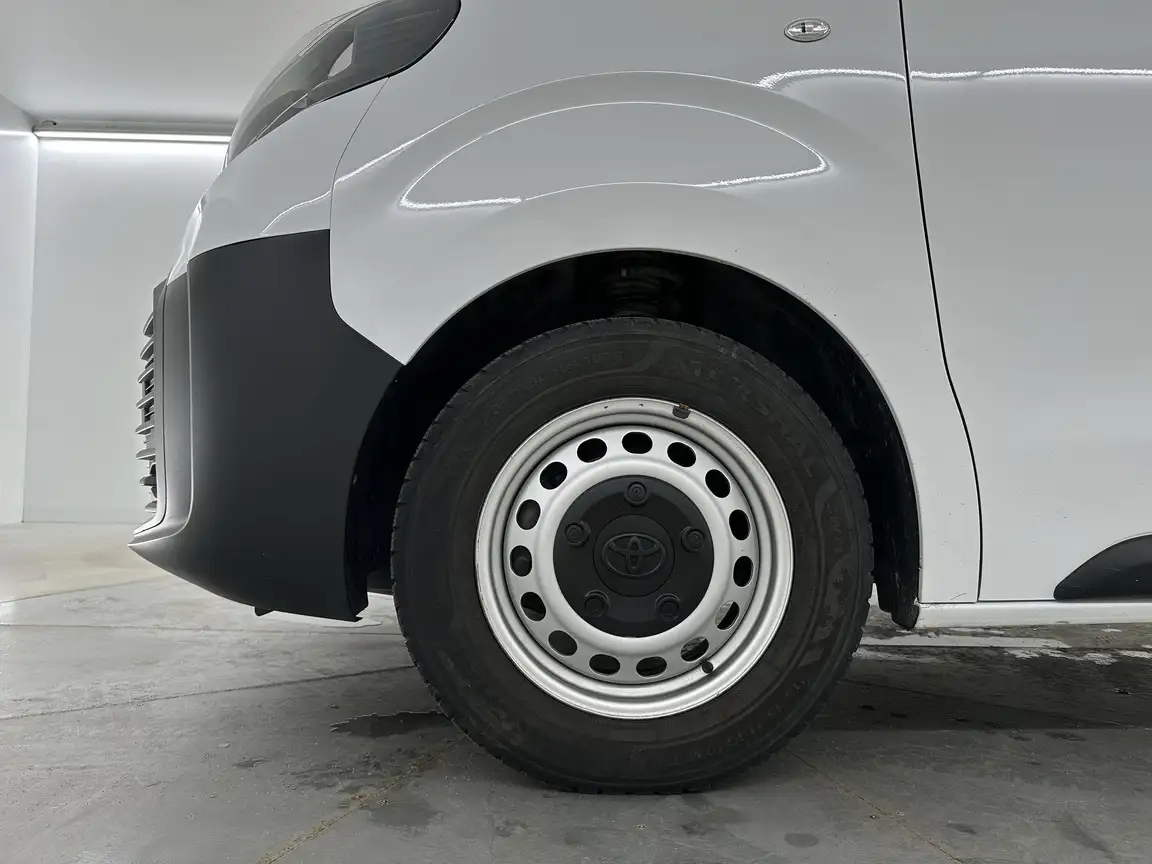 TOYOTA PROACE