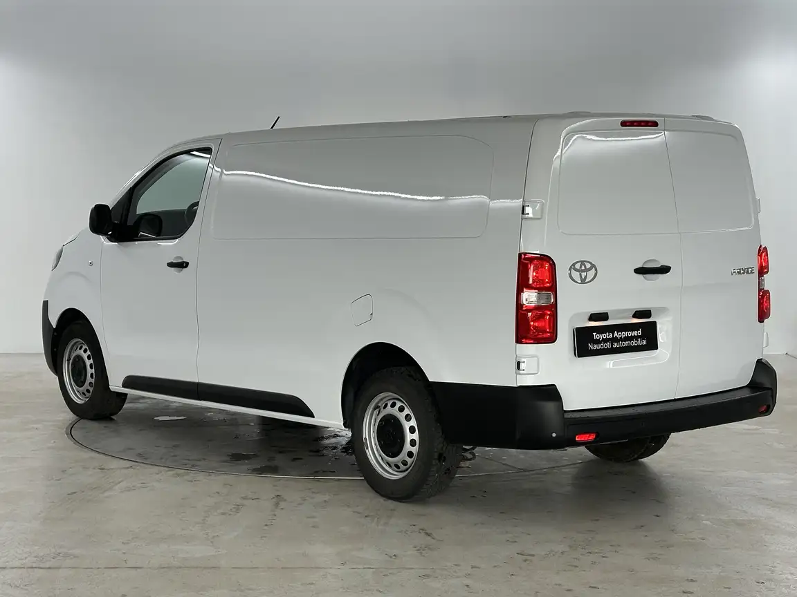 TOYOTA PROACE