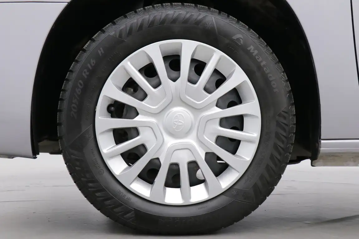 TOYOTA PROACE