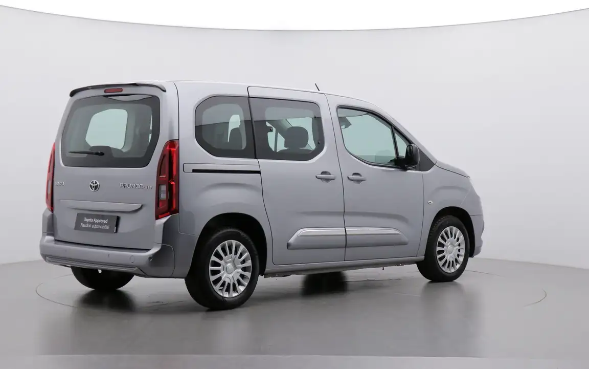 TOYOTA PROACE