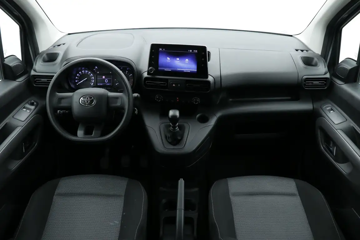 TOYOTA PROACE