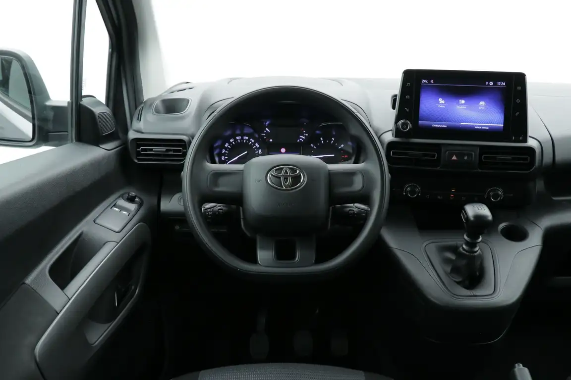 TOYOTA PROACE