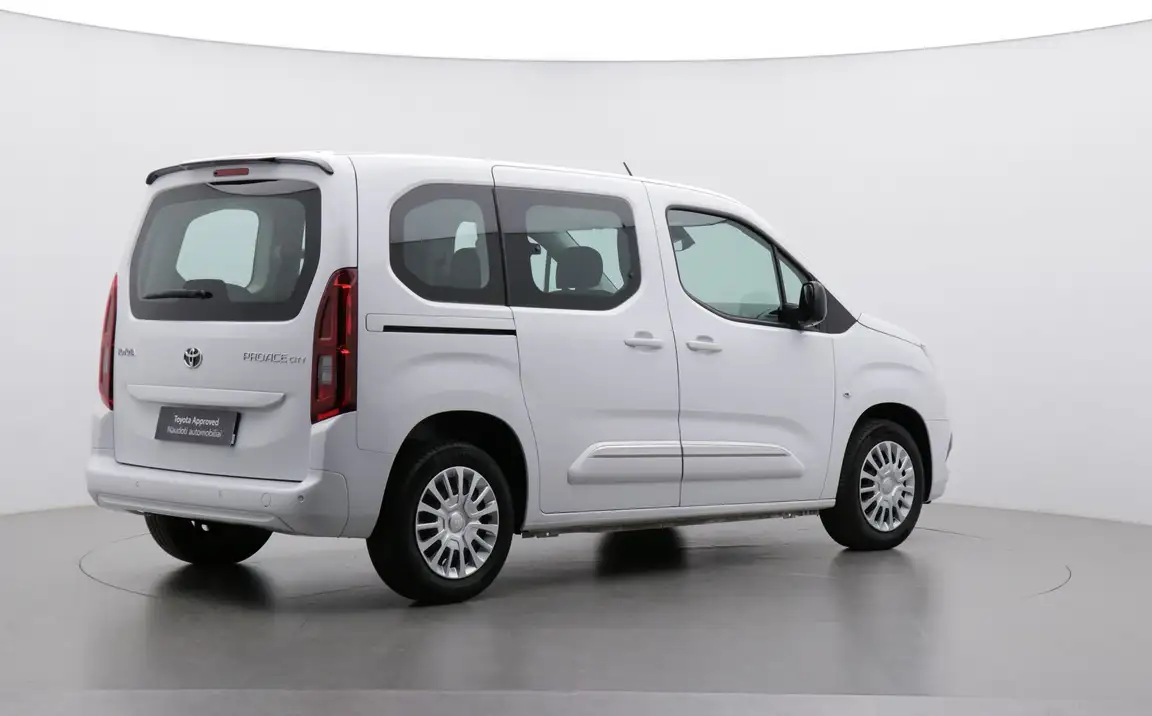 TOYOTA PROACE