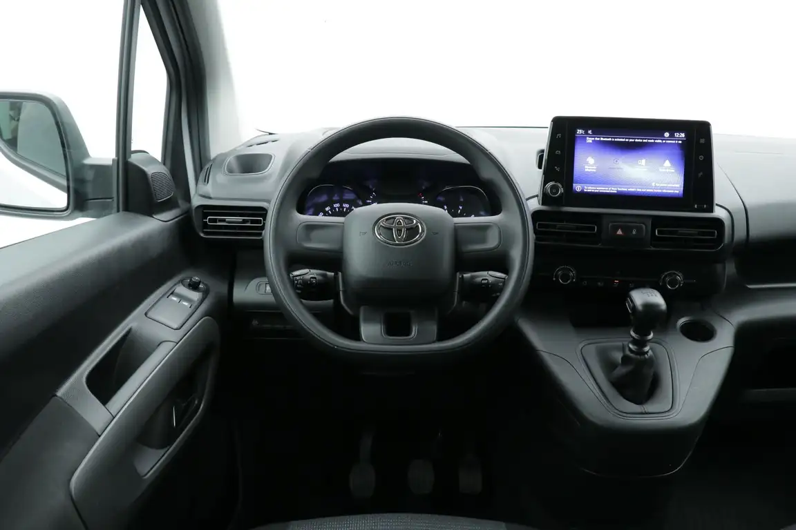 TOYOTA PROACE
