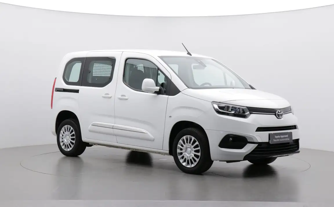 TOYOTA PROACE