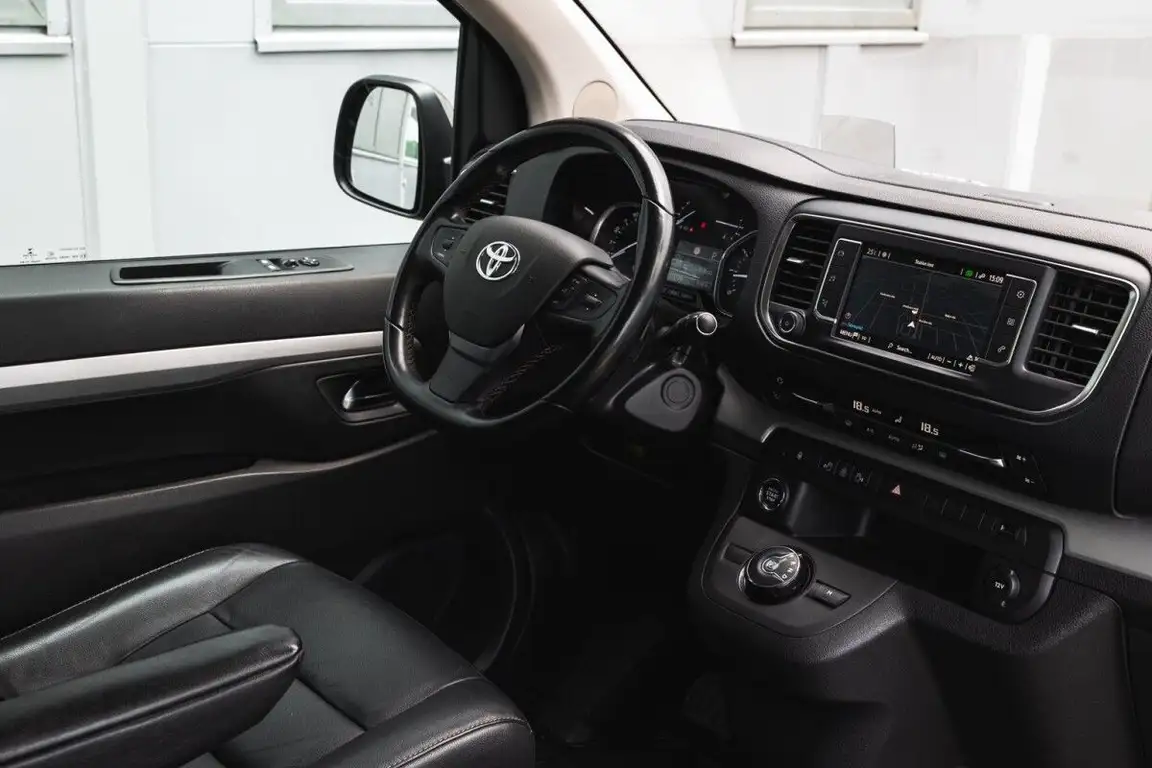 TOYOTA PROACE VERSO