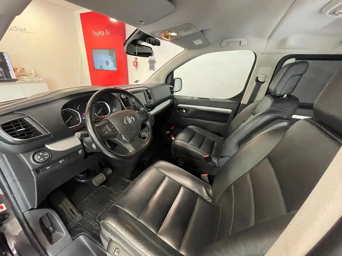 TOYOTA PROACE VERSO