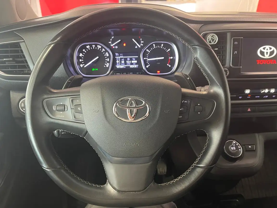 TOYOTA PROACE VERSO