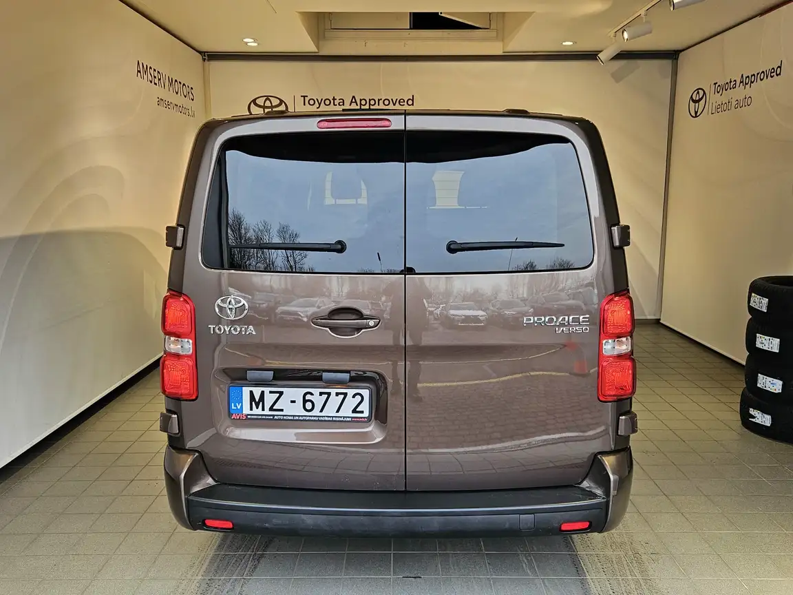 TOYOTA PROACE