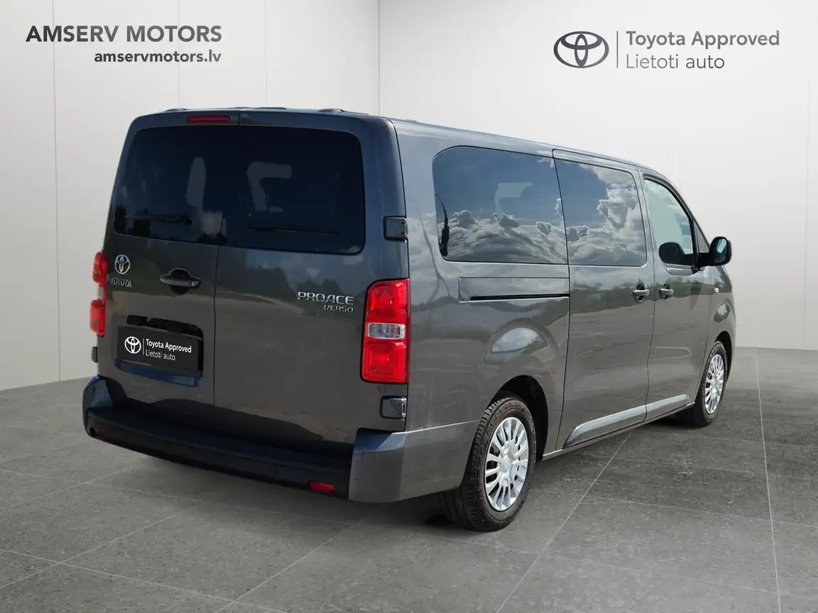 TOYOTA PROACE