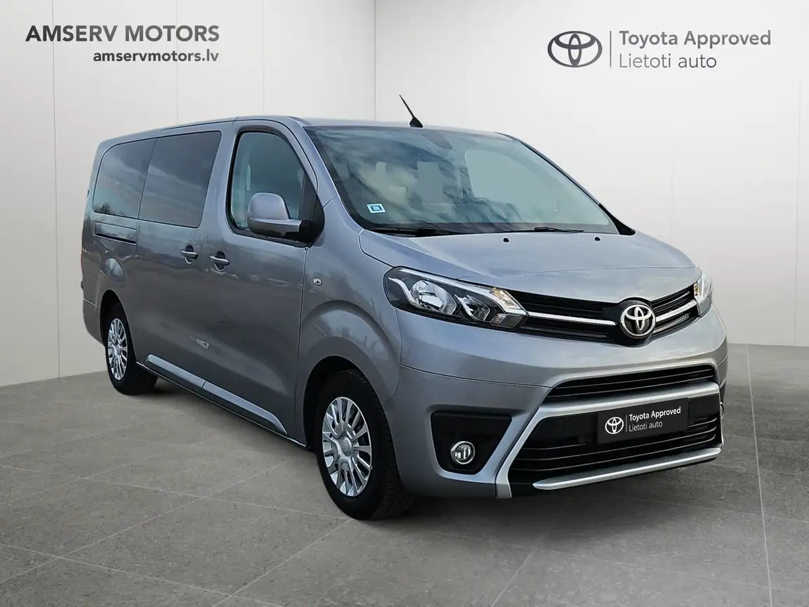 TOYOTA PROACE