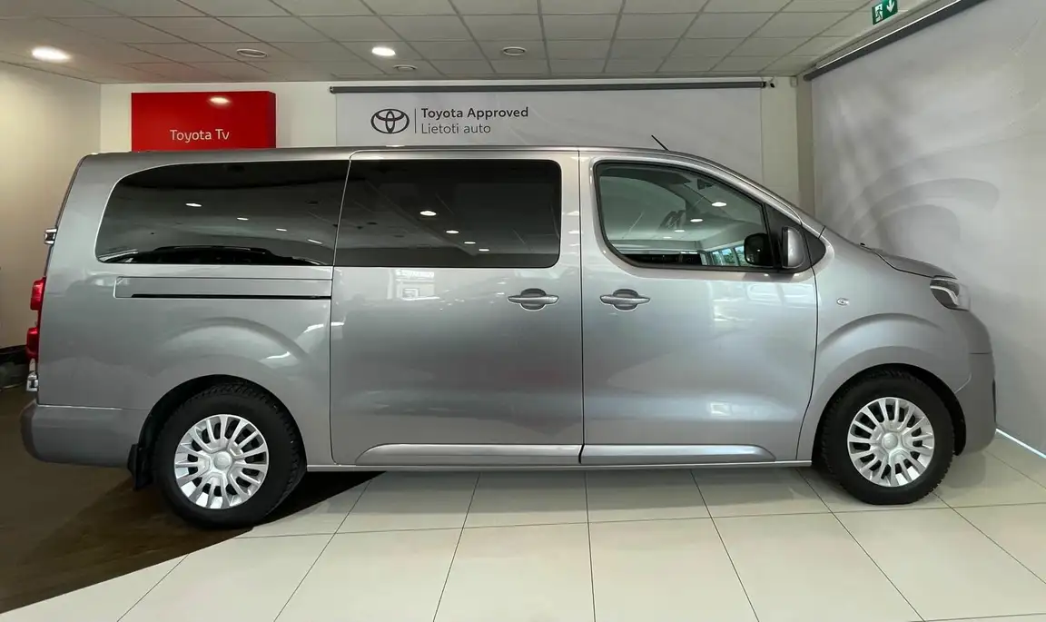 TOYOTA PROACE