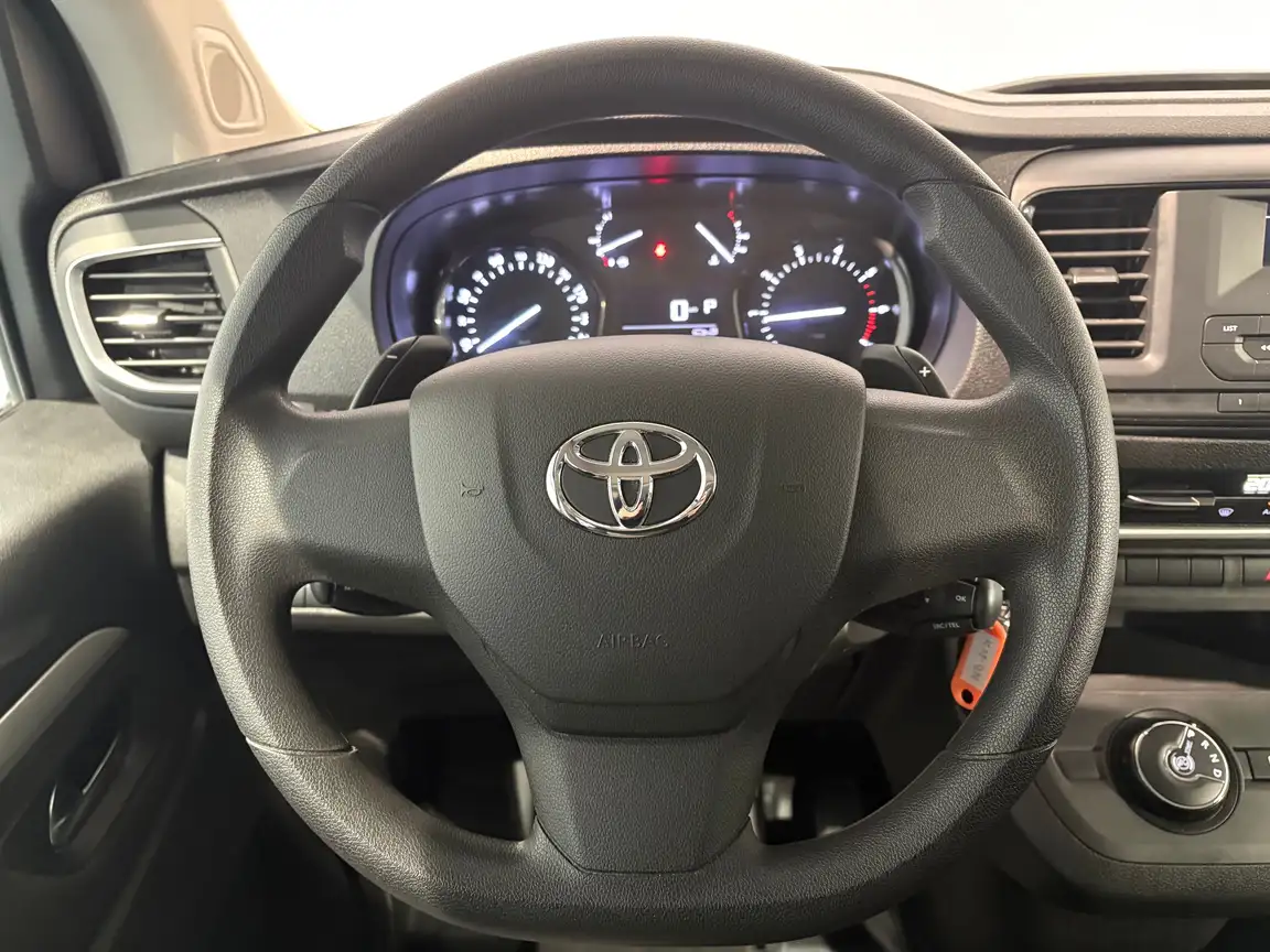 TOYOTA PROACE VERSO
