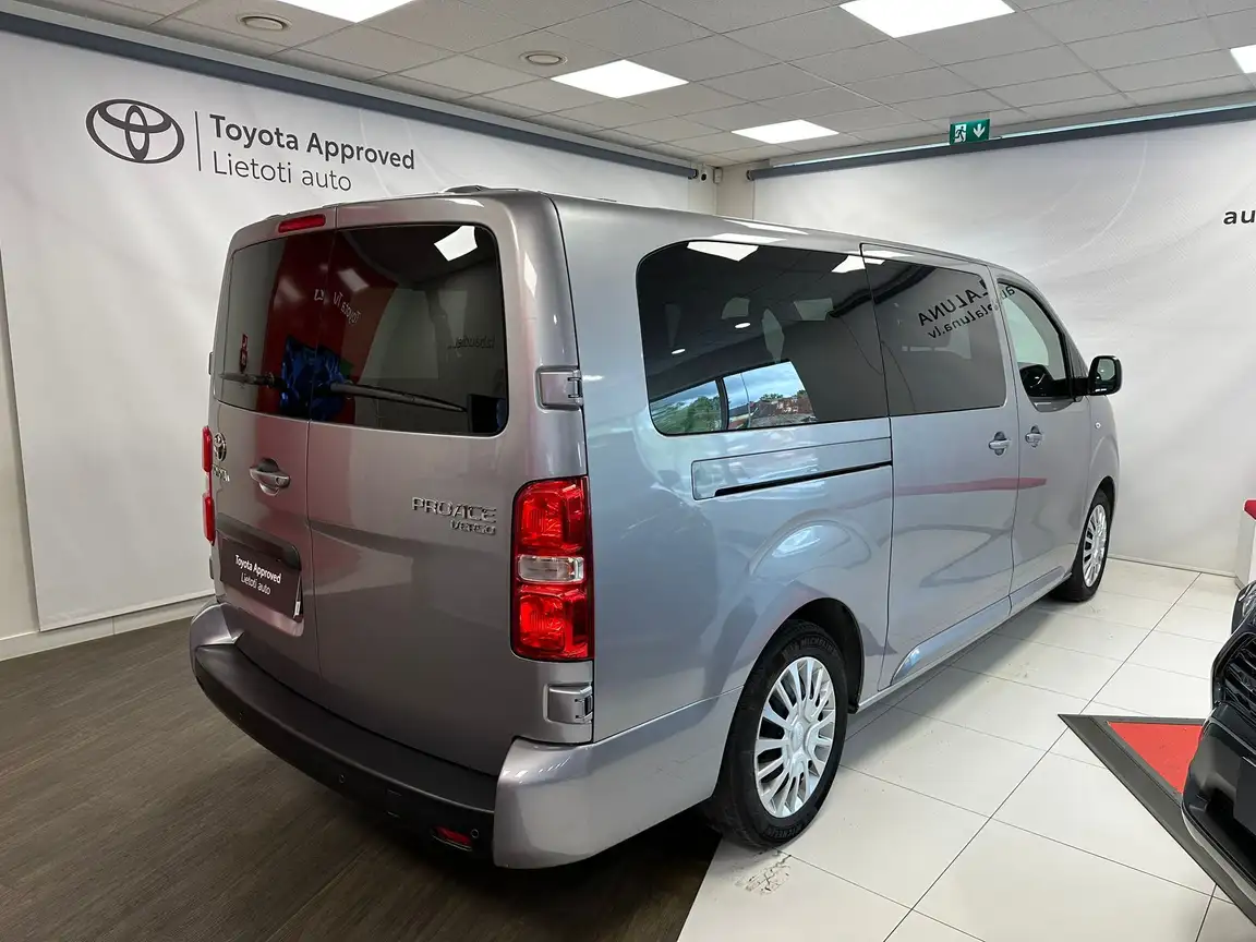 TOYOTA PROACE VERSO