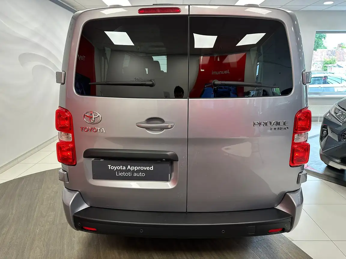 TOYOTA PROACE VERSO