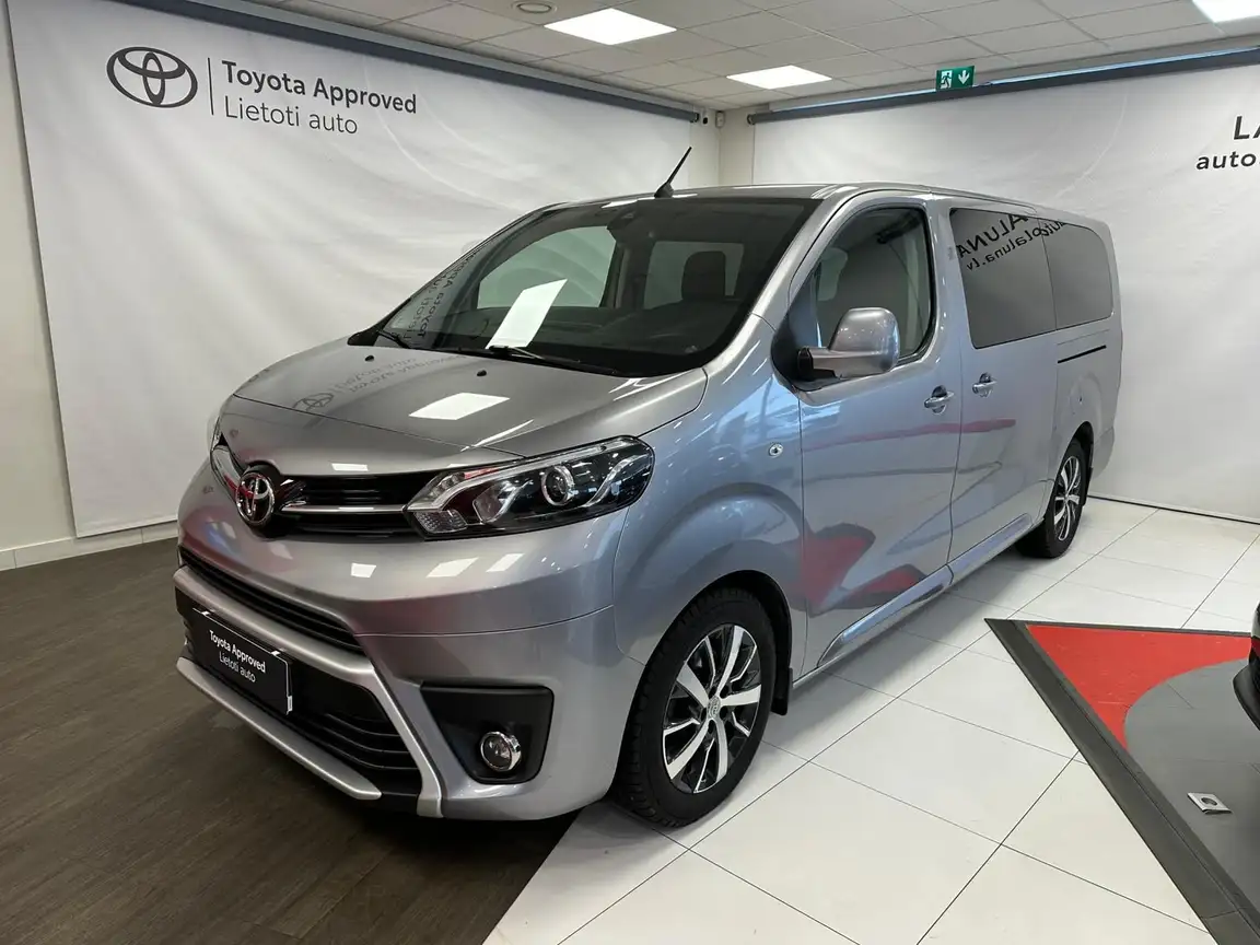 TOYOTA PROACE VERSO