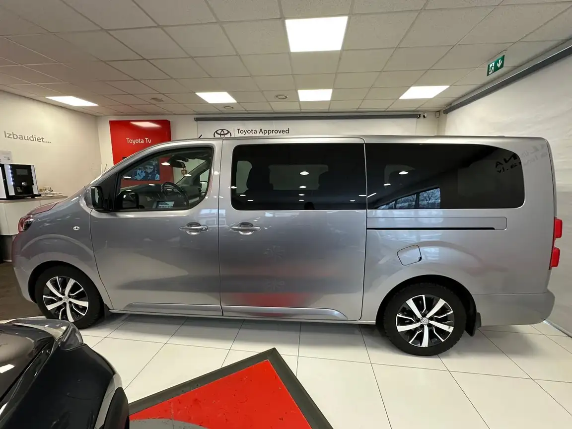 TOYOTA PROACE VERSO