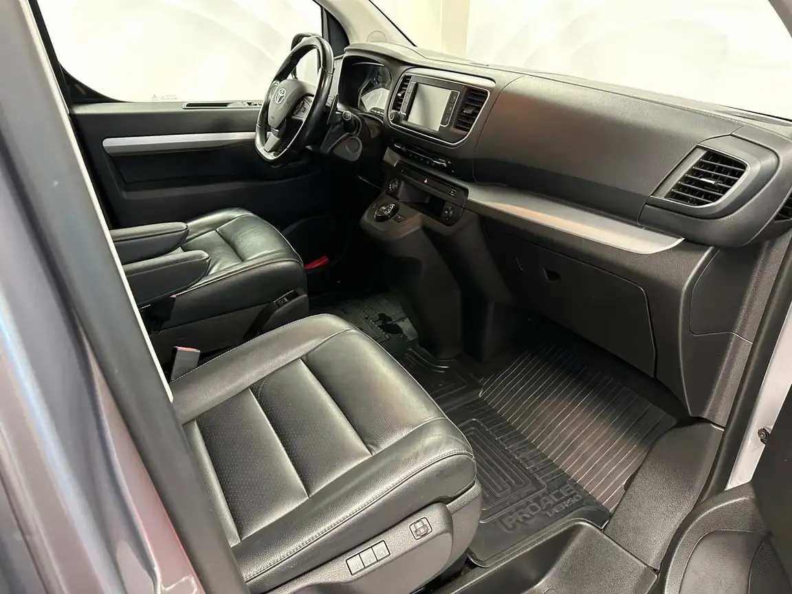 TOYOTA PROACE VERSO