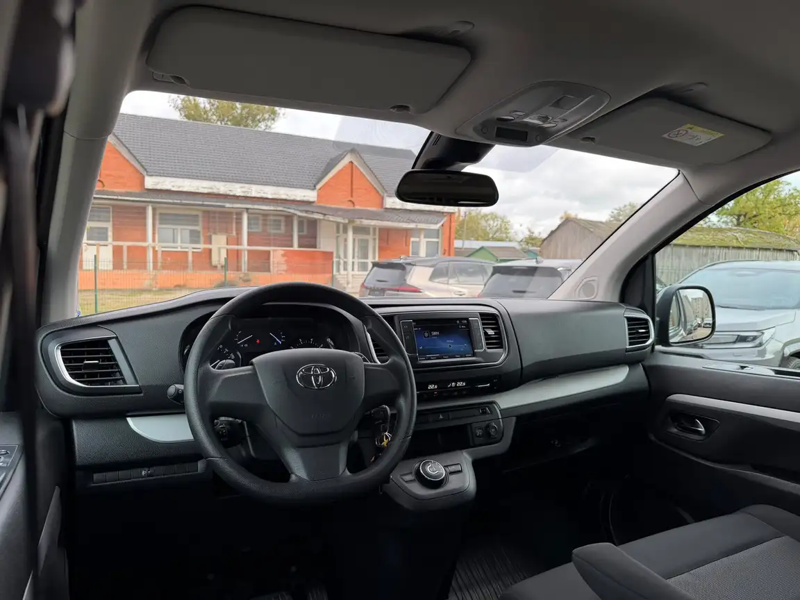 TOYOTA PROACE VERSO