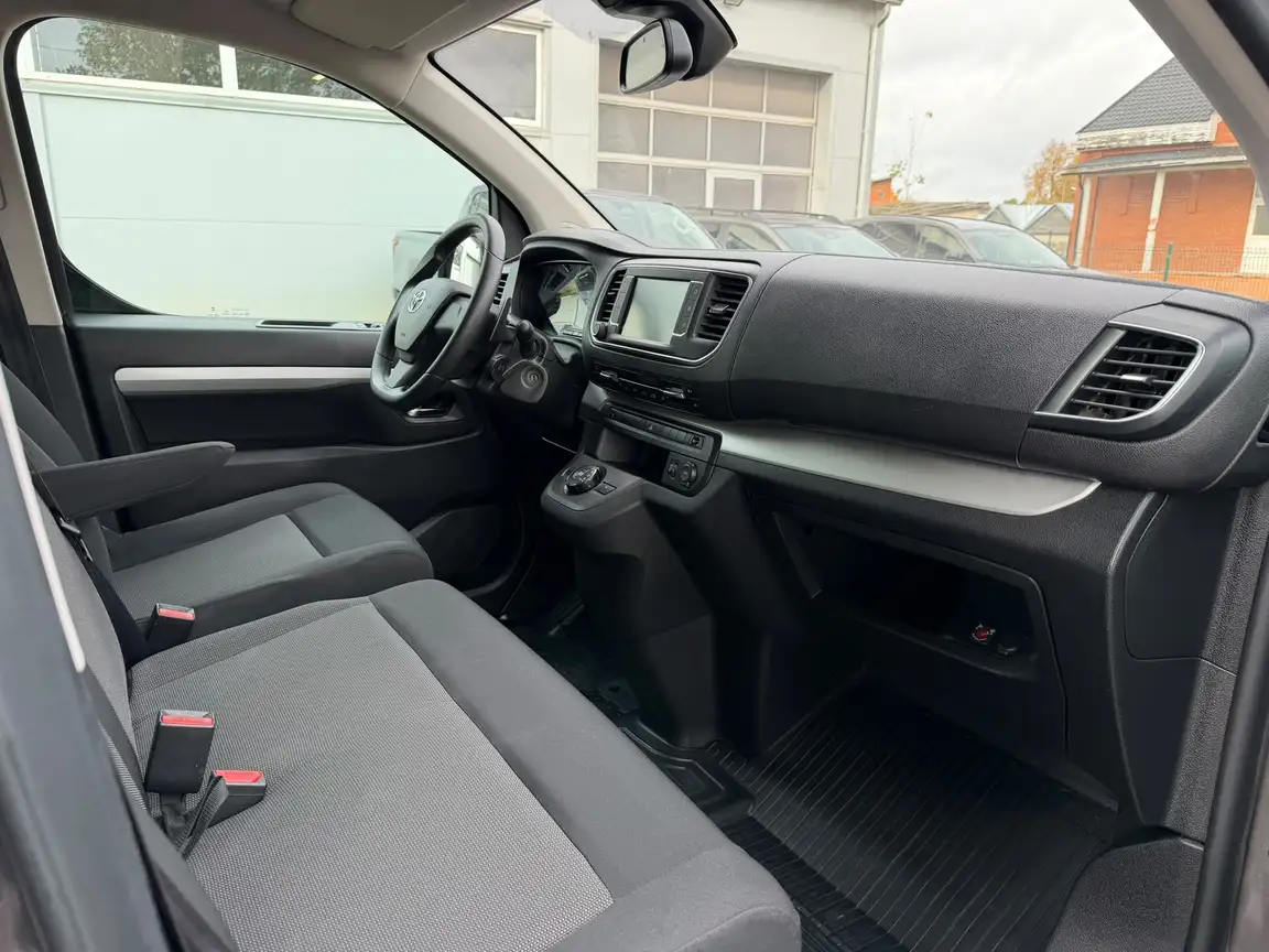 TOYOTA PROACE VERSO