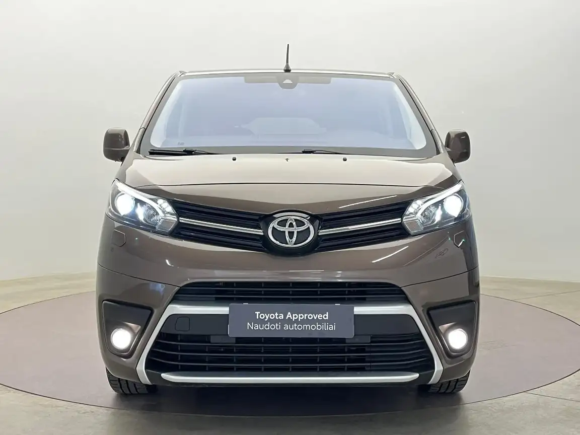 TOYOTA PROACE VERSO