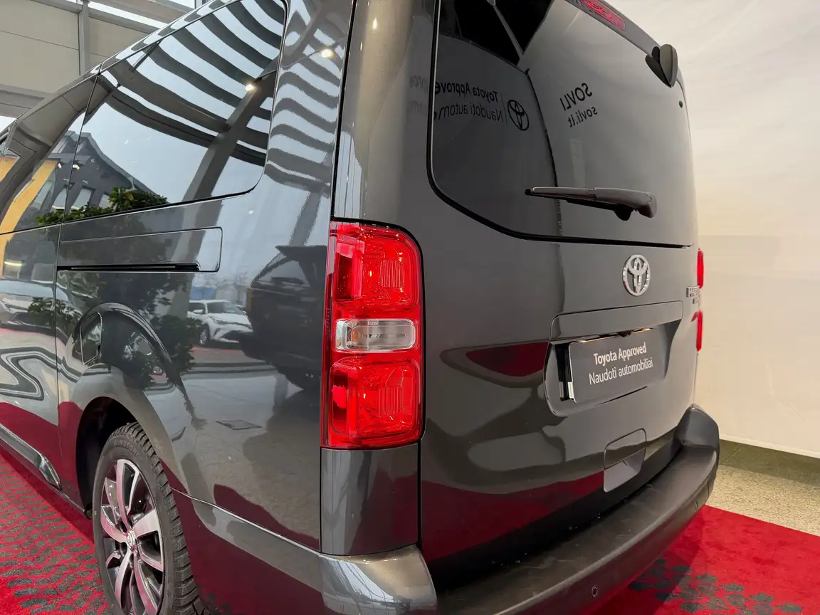 TOYOTA PROACE VERSO