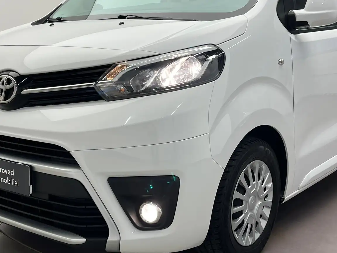 TOYOTA PROACE VERSO