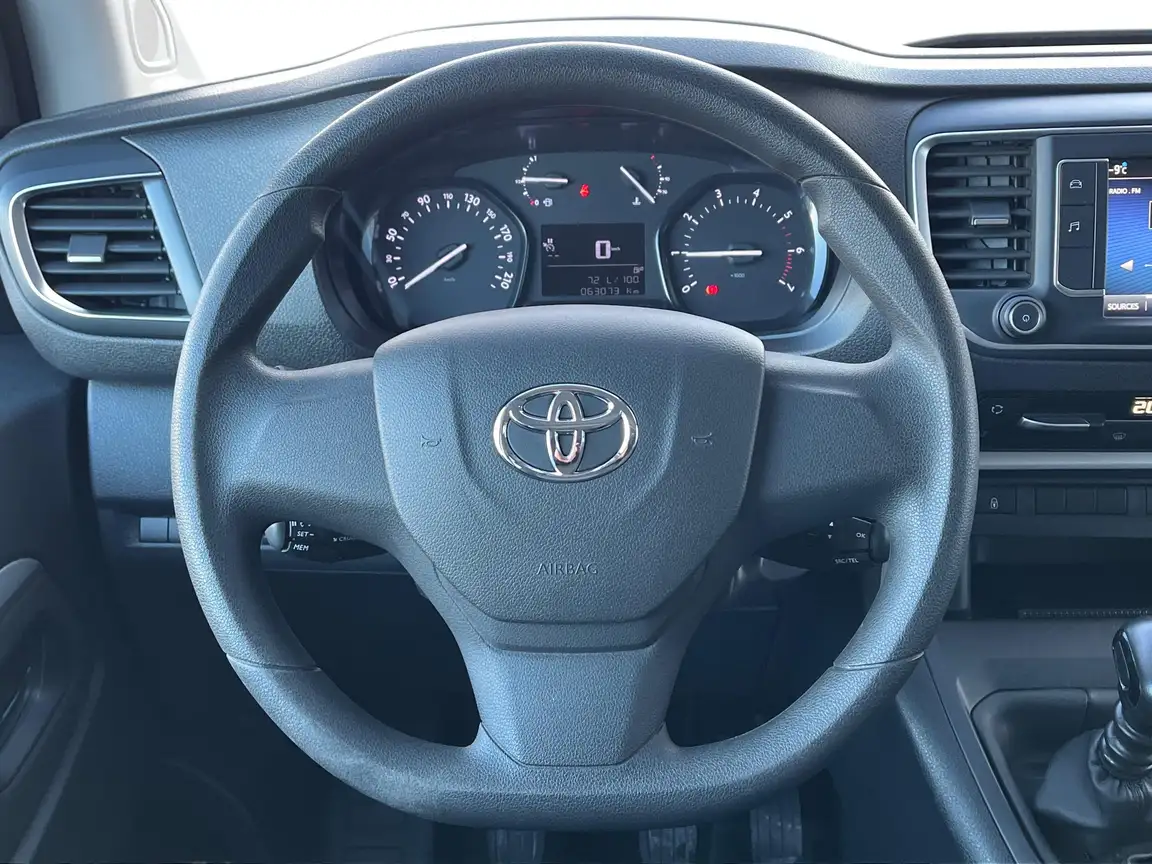TOYOTA PROACE