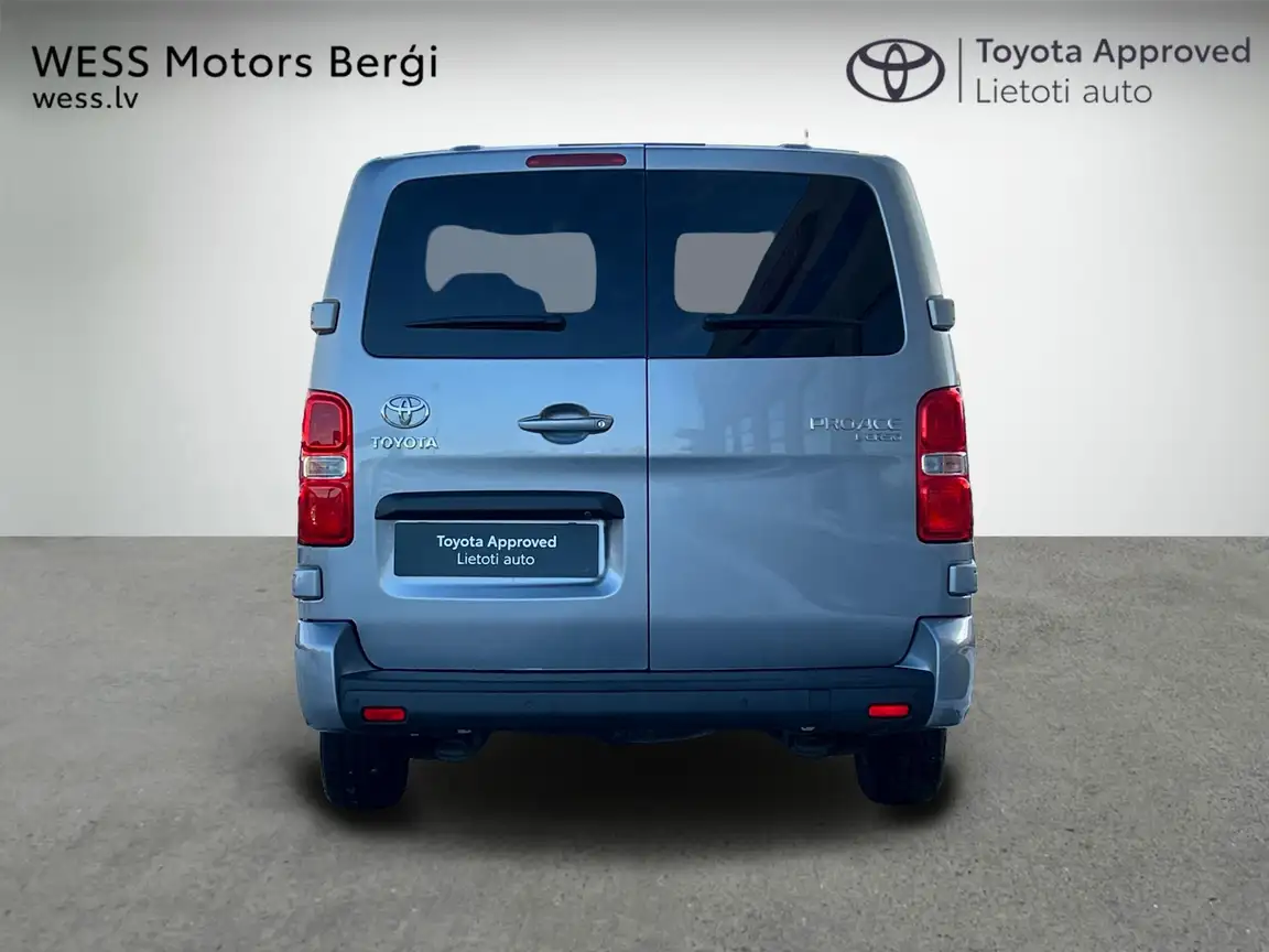 TOYOTA PROACE