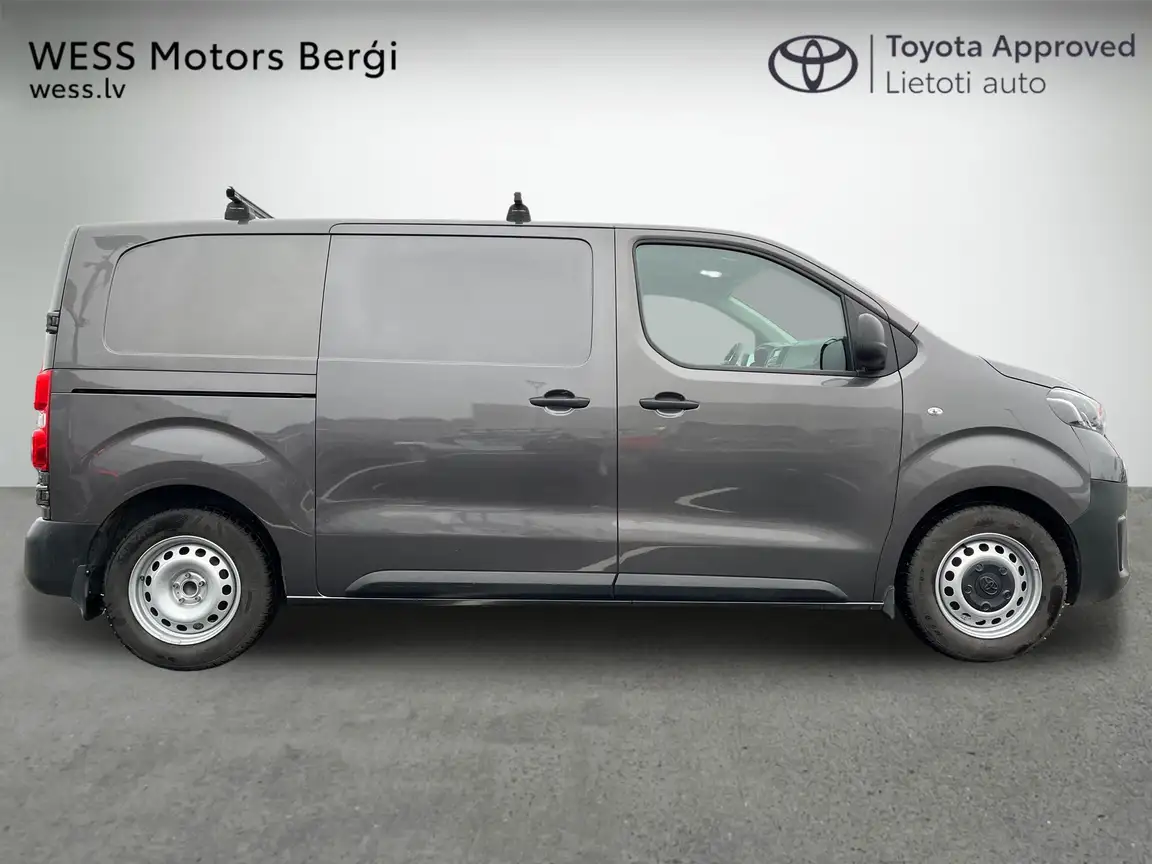 TOYOTA PROACE