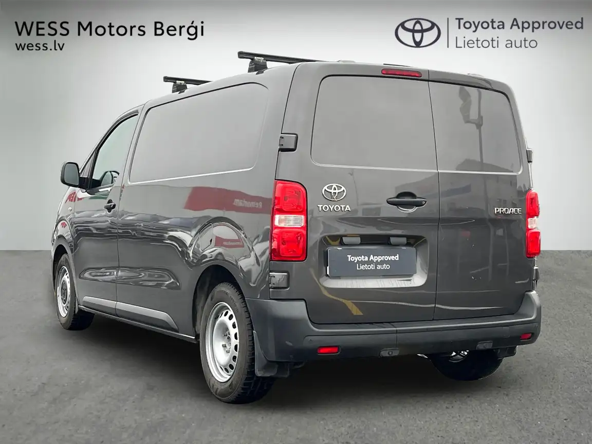 TOYOTA PROACE