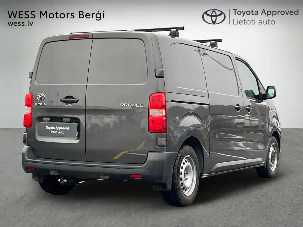 TOYOTA PROACE