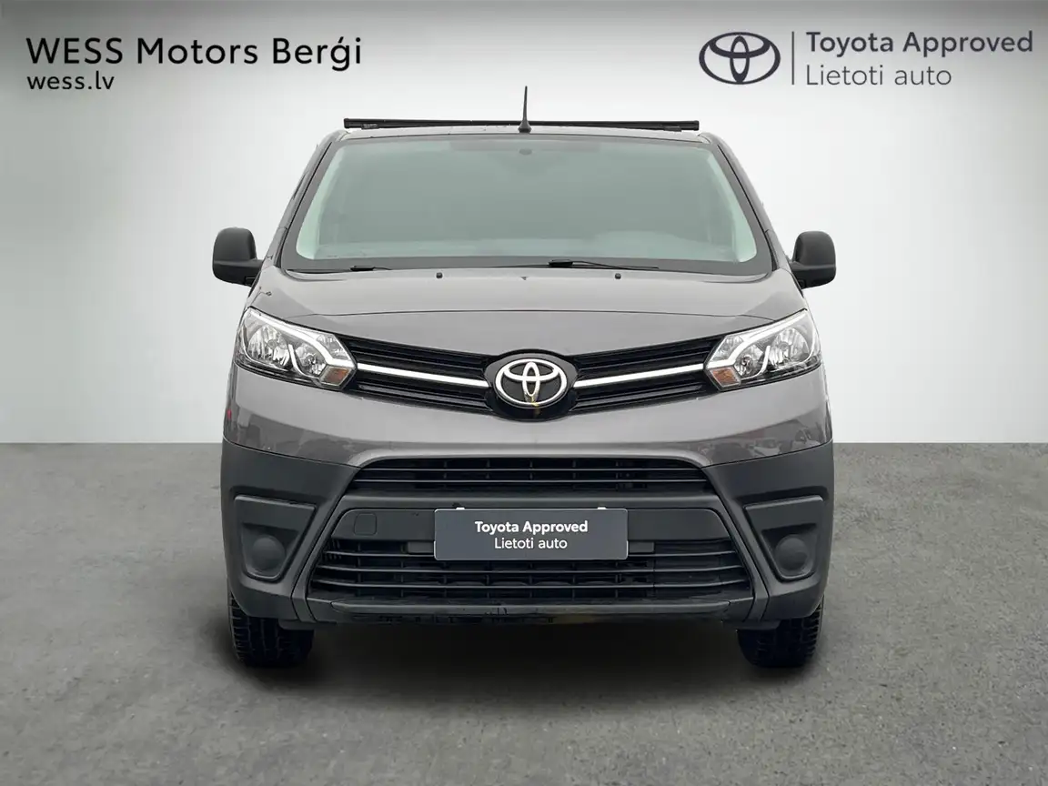 TOYOTA PROACE
