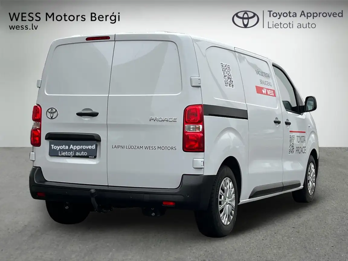 TOYOTA PROACE