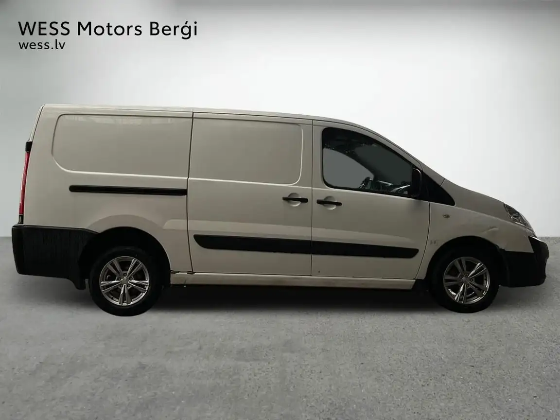 TOYOTA PROACE