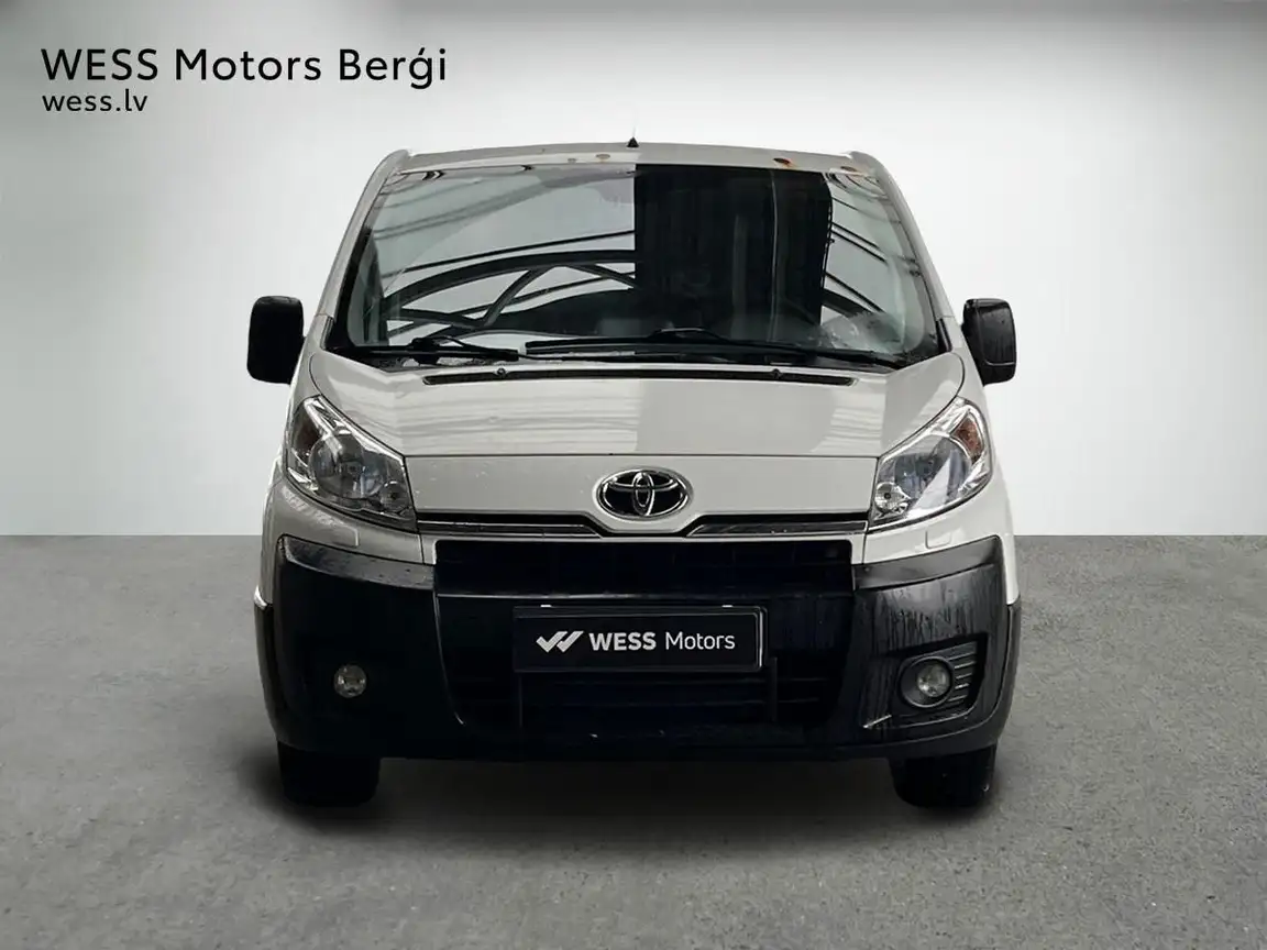 TOYOTA PROACE