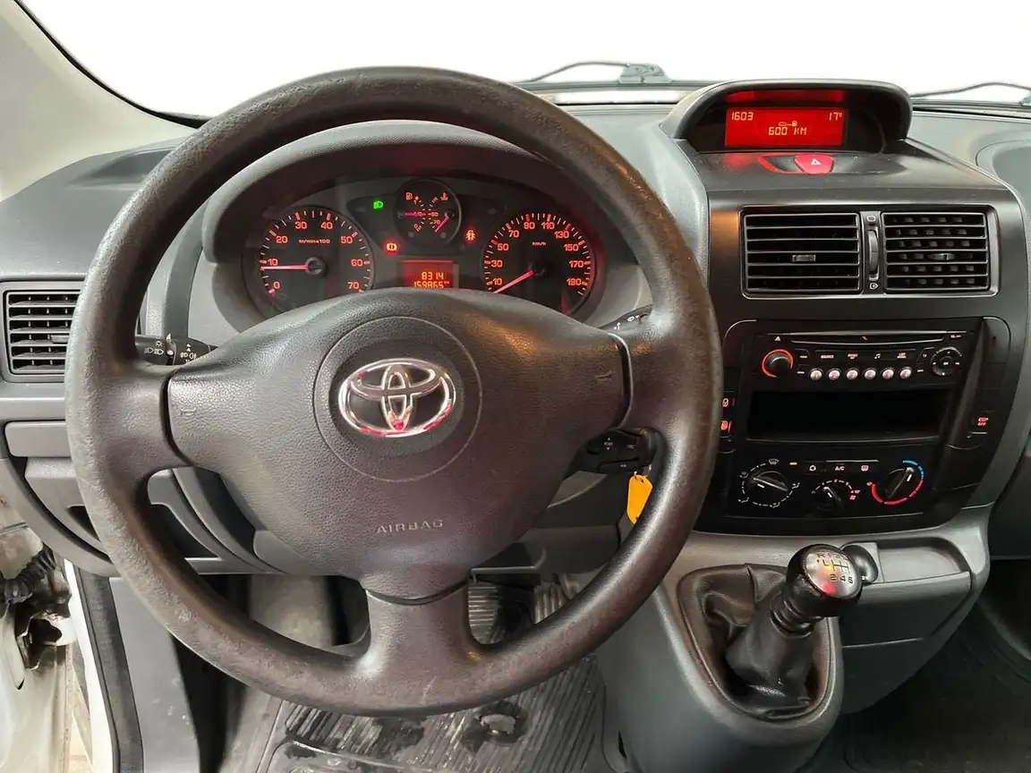 TOYOTA PROACE