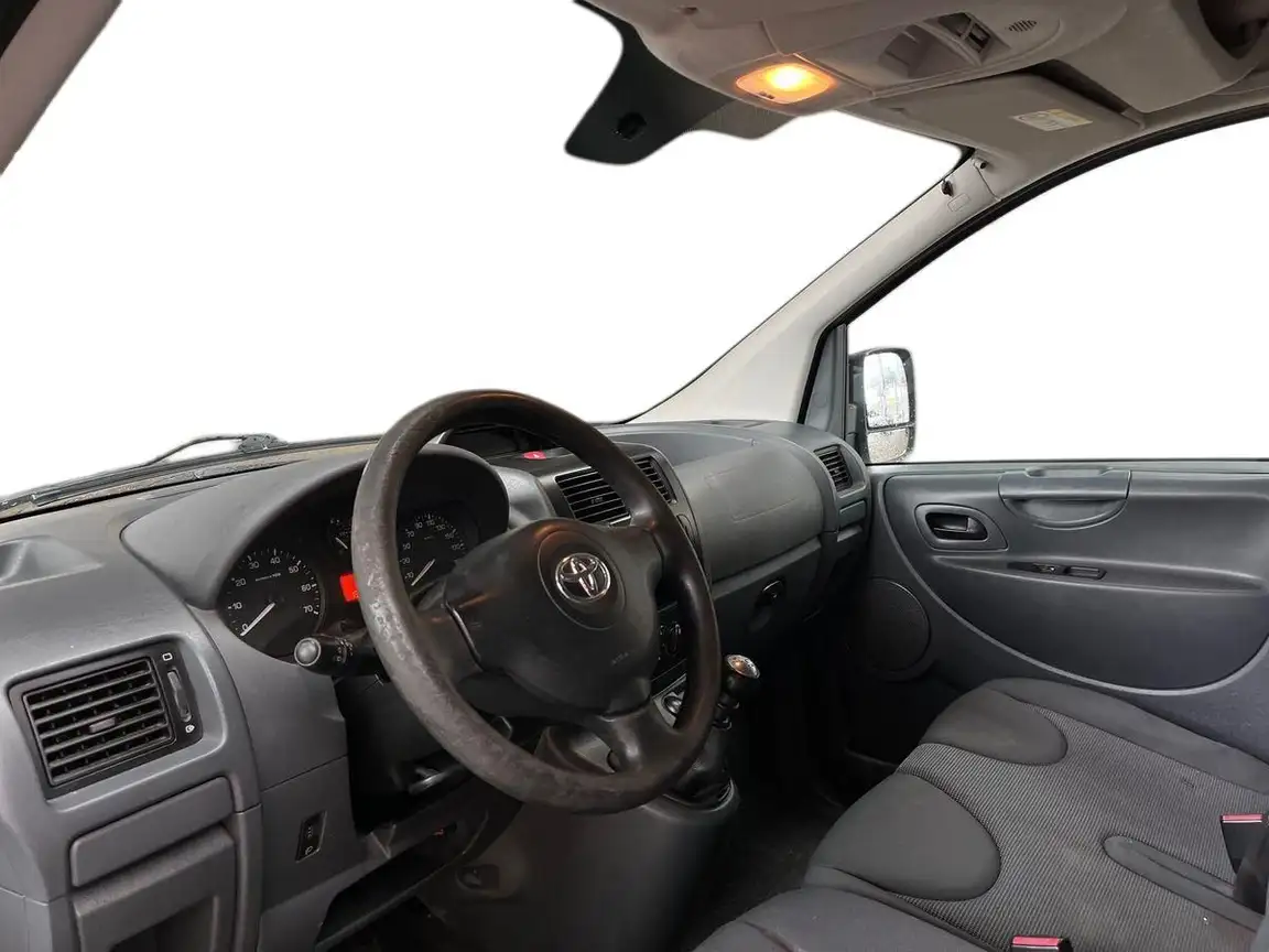 TOYOTA PROACE